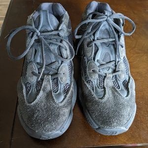 SOLD Yeezy Adidas 500